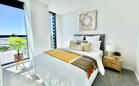 Rest Collection Apartment At Skygarden Glen Waverley